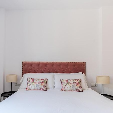 Olehousing - Cathedral Terrace Apartments Севілья Екстер'єр фото