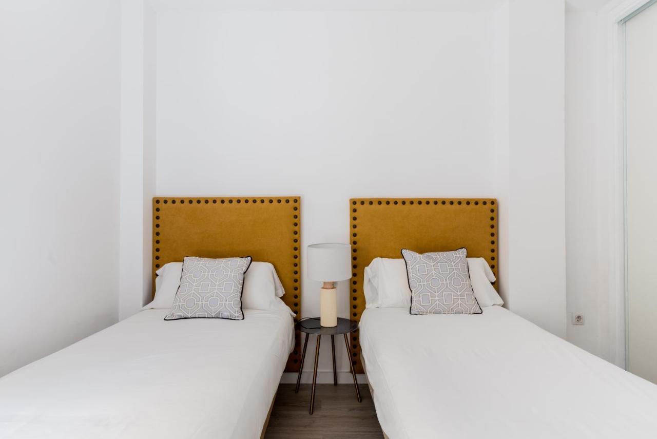 Olehousing - Cathedral Terrace Apartments Севілья Екстер'єр фото