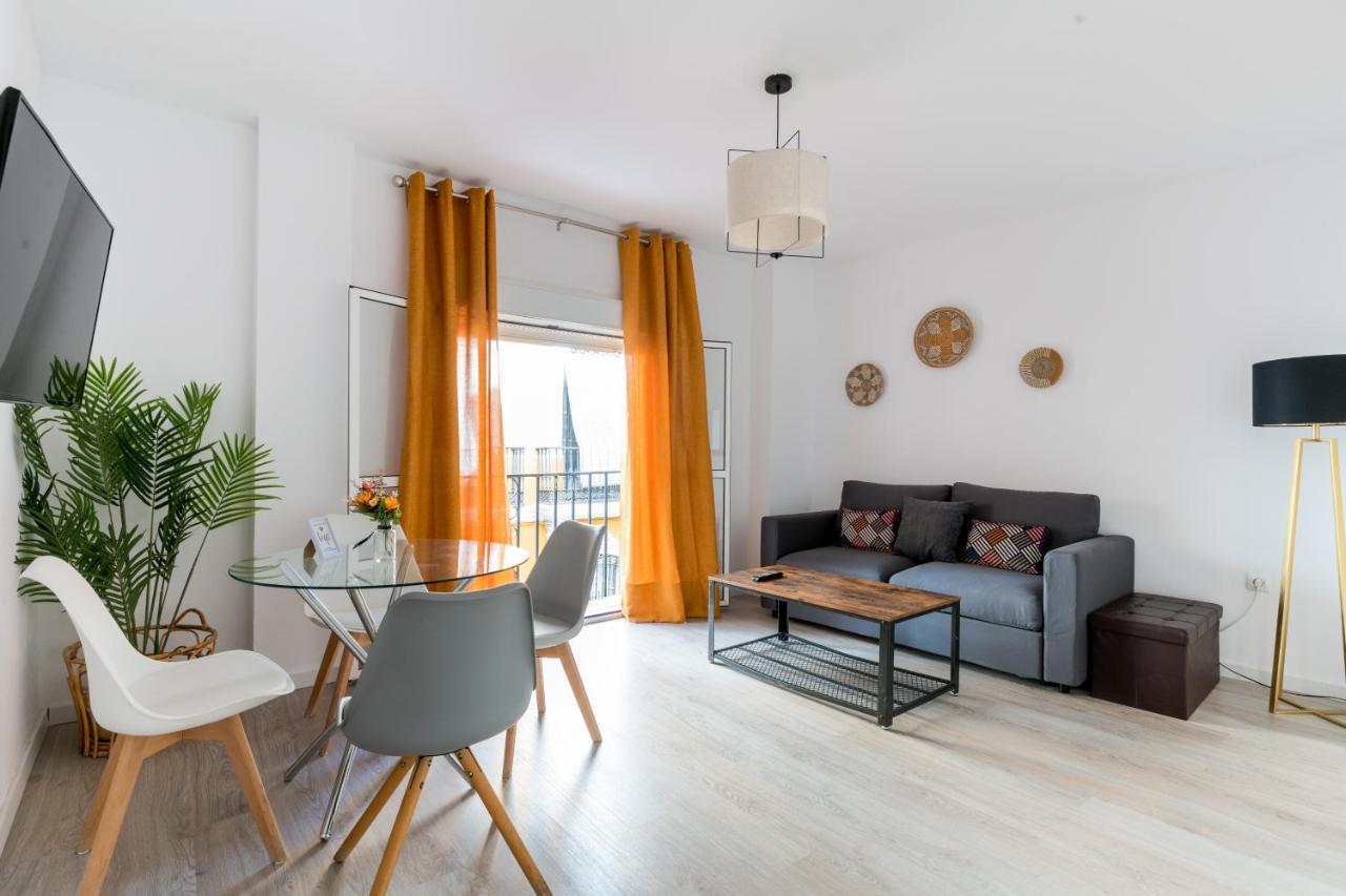 Olehousing - Cathedral Terrace Apartments Севілья Екстер'єр фото